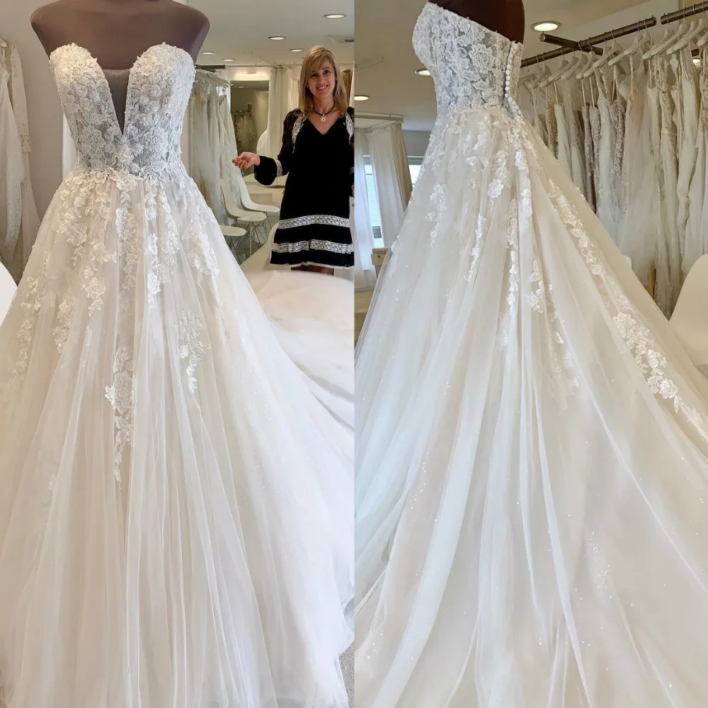 

2019 Bohemian Wedding Dresses Strapless Backless Lace Appliques Bridal Gowns Sweep Train A Line Wedding Dress Robe De Mariee