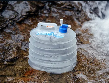 5L PE Folding portable water bucket LDPE4 outdoor water container no include Bisphenol A
5L PE Folding portable water bucket LDPE4 outdoor water container no include Bisphenol A