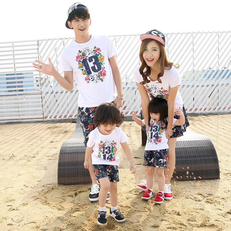 Plus Size Lovers Family Matching Tee Shirts Top Quality Cotton Mommy and Me Clothes Mother and Daughter Dress Father Son Shirts
Plus Size Lovers Family Matching Tee Shirts Top Quality Cotton Mommy and Me Clothes Mother and Daughter Dress Father Son Shirts