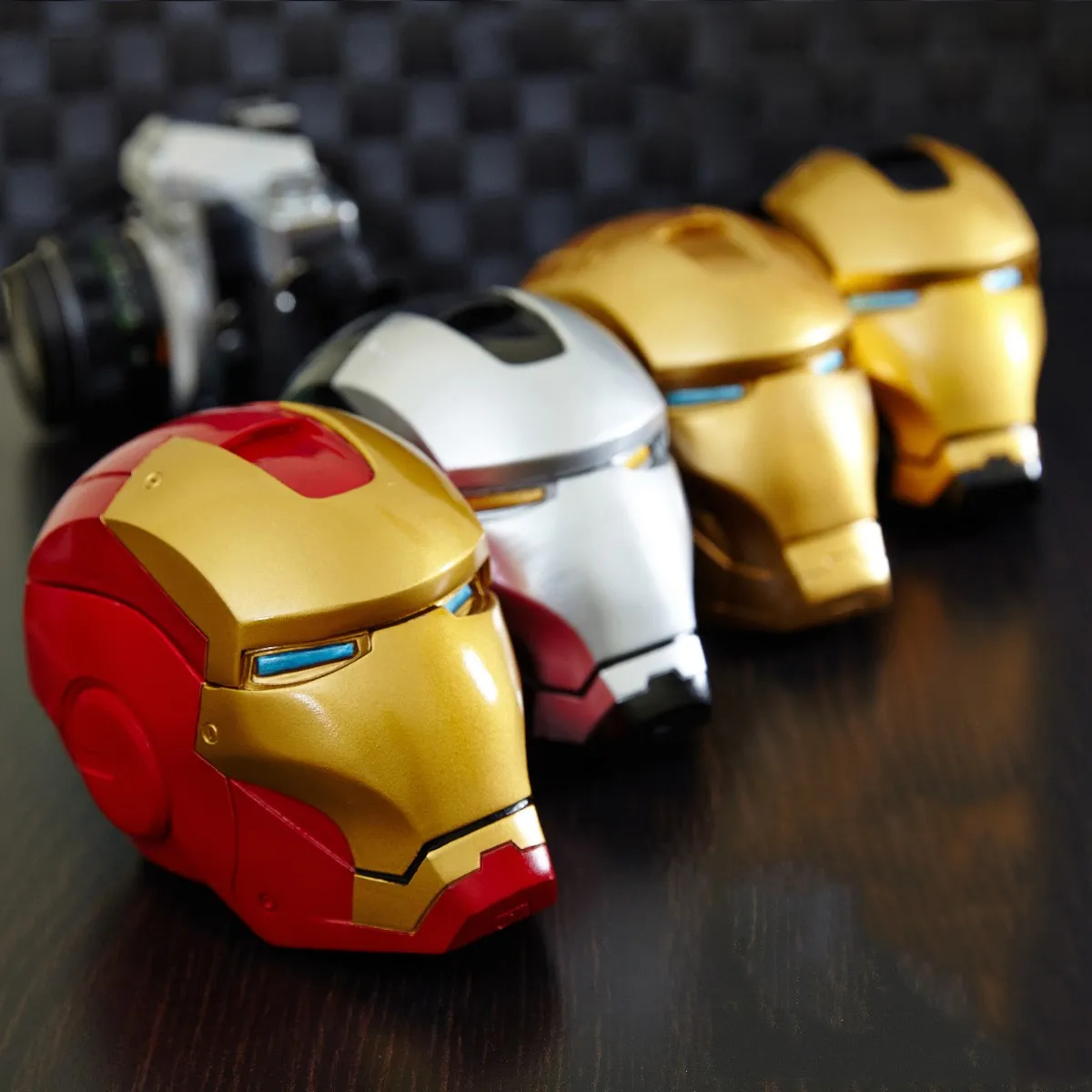 New Arrival Fashion Iron Man Resin Creative Large Ashtray with Lid Office KTV Living Room Ornament Desktop Furnishings
New Arrival Fashion Iron Man Resin Creative Large Ashtray with Lid Office KTV Living Room Ornament Desktop Furnishings
