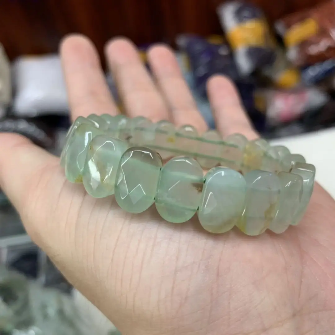 light green Chrysoprase beads bracelet natural gemstone jewelry bangle for woman for gift wholesale !
light green Chrysoprase beads bracelet natural gemstone jewelry bangle for woman for gift wholesale !