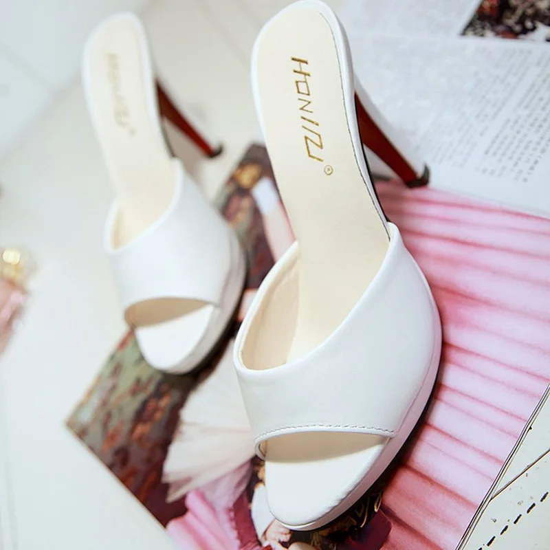 2019 Fashion Women Mules Slippers Open Toe Spike Heel Flip Flops 11.5cm High Heels Slides Ladies Summer white Shoes
2019 Fashion Women Mules Slippers Open Toe Spike Heel Flip Flops 11.5cm High Heels Slides Ladies Summer white Shoes