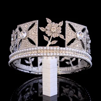 High Quality Crystal Pearls Beaded Bridal Crown Luxurious Round Royal King Queen of England Tiaras Hear Wear Bride Headbands
High Quality Crystal Pearls Beaded Bridal Crown Luxurious Round Royal King Queen of England Tiaras Hear Wear Bride Headbands