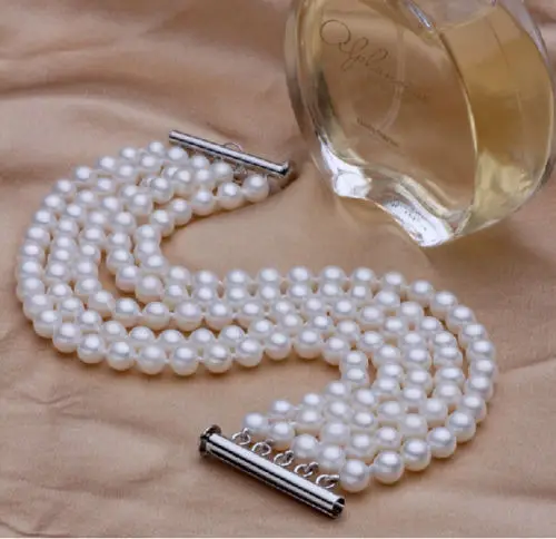 FREE SHIPPING HOT sell new Style >>>> Charming Five rows AAA+ 8-9mm south sea white pearl bracelet 7.5-8
FREE SHIPPING HOT sell new Style >>>> Charming Five rows AAA+ 8-9mm south sea white pearl bracelet 7.5-8