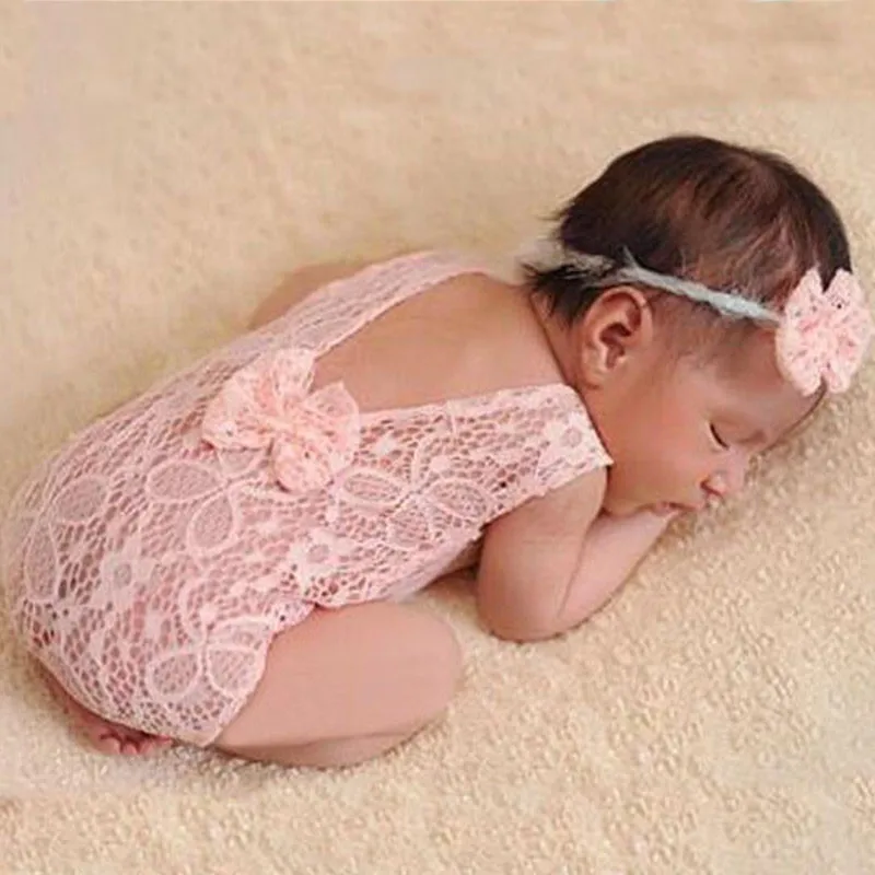 Baby Girls Clothes Photography Props Backless Hollow Bowknot Lace Romper Newborn Girls Outfit
Baby Girls Clothes Photography Props Backless Hollow Bowknot Lace Romper Newborn Girls Outfit