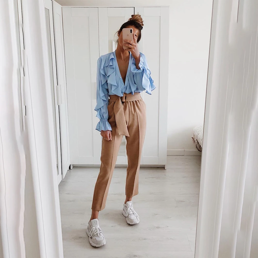 Women Long Bell Sleeve Tops Deep V Neck Ruffles Blouse Loose Casual Tunic Basic Workwear Blusas Sreetwear Blouses Shirts
Women Long Bell Sleeve Tops Deep V Neck Ruffles Blouse Loose Casual Tunic Basic Workwear Blusas Sreetwear Blouses Shirts