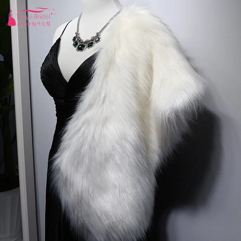 Winter Bolero mariage Faux Fur Wedding Jacket Ivory Winter coat Wedding Accessories bolero jackets In Stock
Winter Bolero mariage Faux Fur Wedding Jacket Ivory Winter coat Wedding Accessories bolero jackets In Stock