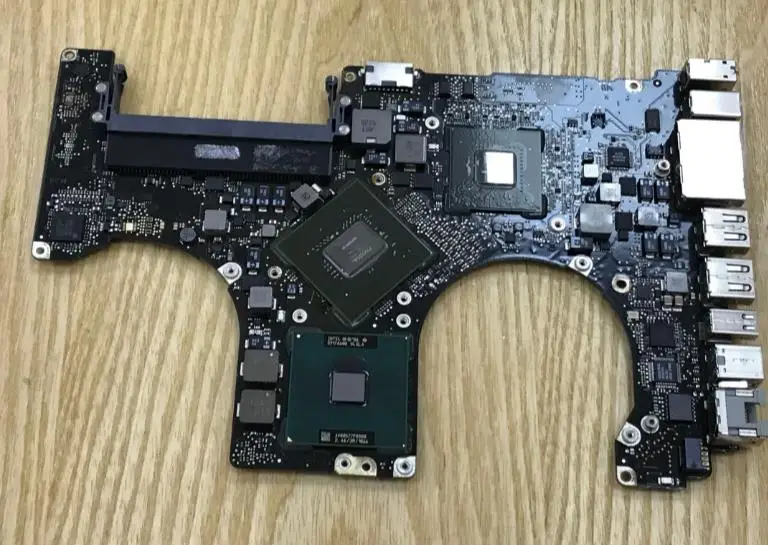 Материнская плата 820-2523-B 820 2523 B для MacBook Pro 15 дюймов A1286 1286 3,06 ГГц Mid 2009 MC026LL/A
Материнская плата 820-2523-B 820 2523 B для MacBook Pro 15 дюймов A1286 1286 3,06 ГГц Mid 2009 MC026LL/A