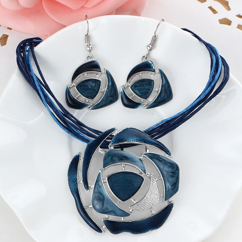 retro blue enamel round hollow pendant necklace bridal wedding jewelry sets for women lucite drop earrings sets
retro blue enamel round hollow pendant necklace bridal wedding jewelry sets for women lucite drop earrings sets