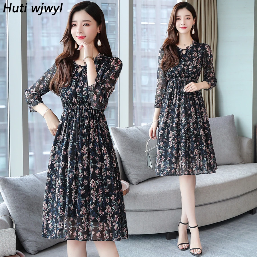 2019 Femal Vintage Floral Chiffon Midi Dresses Autumn Winter Print Long Sleeve Beach Dress Elegant Women Bodycon Party Vestidos
2019 Femal Vintage Floral Chiffon Midi Dresses Autumn Winter Print Long Sleeve Beach Dress Elegant Women Bodycon Party Vestidos