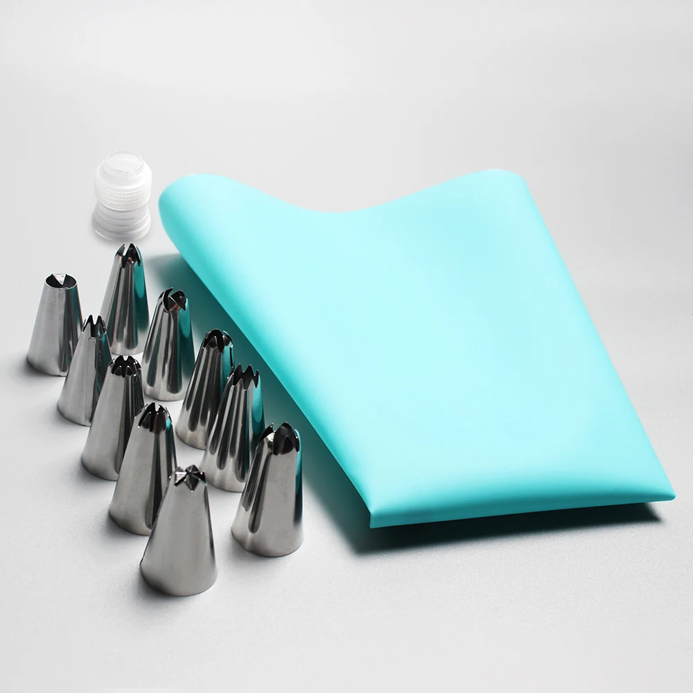 12 PCS/Set Silicone Pastry Bag Tips Kitchen DIY Icing Piping Cream Reusable Pastry Bags +10 Nozzle Set Cake Decorating Tools
12 PCS/Set Silicone Pastry Bag Tips Kitchen DIY Icing Piping Cream Reusable Pastry Bags +10 Nozzle Set Cake Decorating Tools