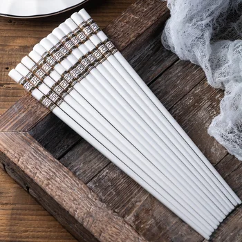 10 Pairs Gold And White Porcelain Chopsticks Chinese Ceramic Chopsticks Reusable Rice Sushi Tableware Eco-Friendly
10 Pairs Gold And White Porcelain Chopsticks Chinese Ceramic Chopsticks Reusable Rice Sushi Tableware Eco-Friendly