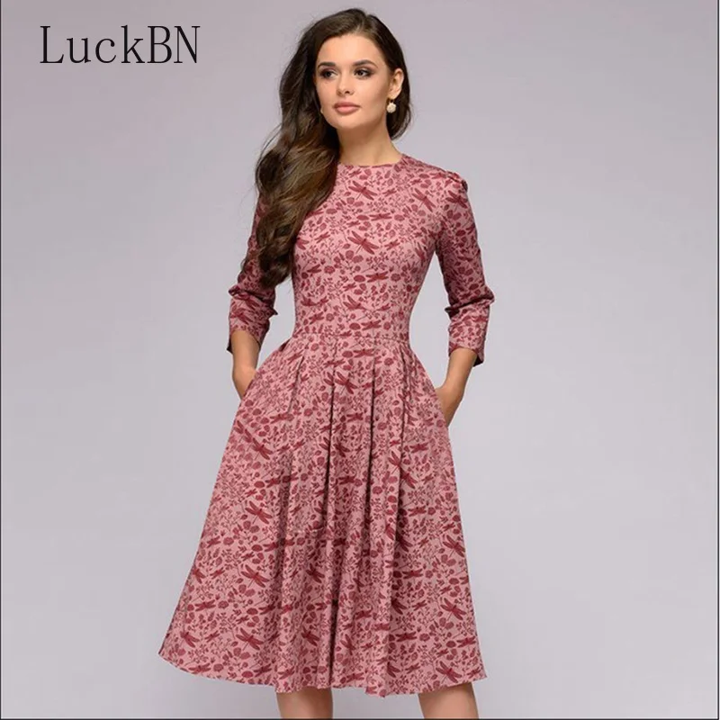 Autumn Women Vintage Print Dress Elegant Party O-neck Fit Flare Midi Dress Fashion 3/4 Sleeve Floral Dresses Female Hot Vestidos
Autumn Women Vintage Print Dress Elegant Party O-neck Fit Flare Midi Dress Fashion 3/4 Sleeve Floral Dresses Female Hot Vestidos