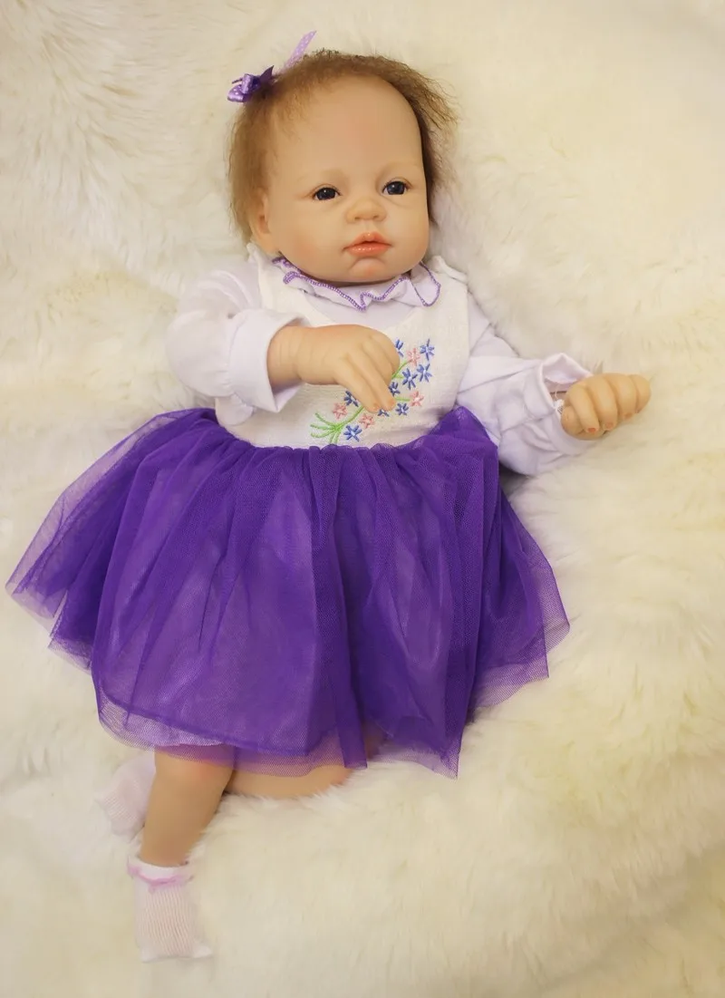 22inch reborn Silicone babies dolls 55cm bebe alive fashion toddler girl doll high quality toy cloth body bonecas brinquedos
22inch reborn Silicone babies dolls 55cm bebe alive fashion toddler girl doll high quality toy cloth body bonecas brinquedos