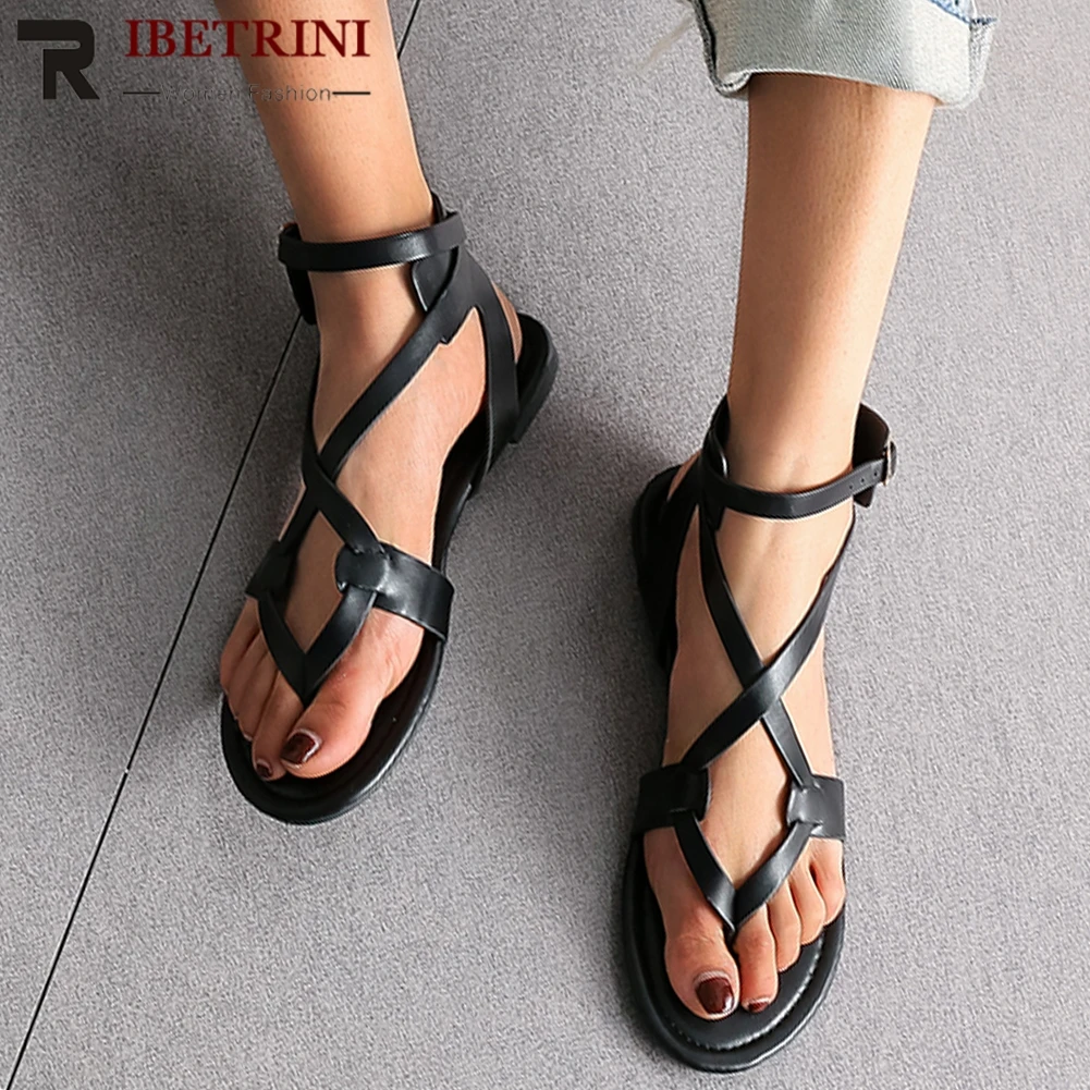 RIBETRINI 2020 Summer Gladiator Sandals Shoes Woman Flats Ankle Strap Sandals Woman Casual Sandals Shoes Women Size 36-43
RIBETRINI 2020 Summer Gladiator Sandals Shoes Woman Flats Ankle Strap Sandals Woman Casual Sandals Shoes Women Size 36-43