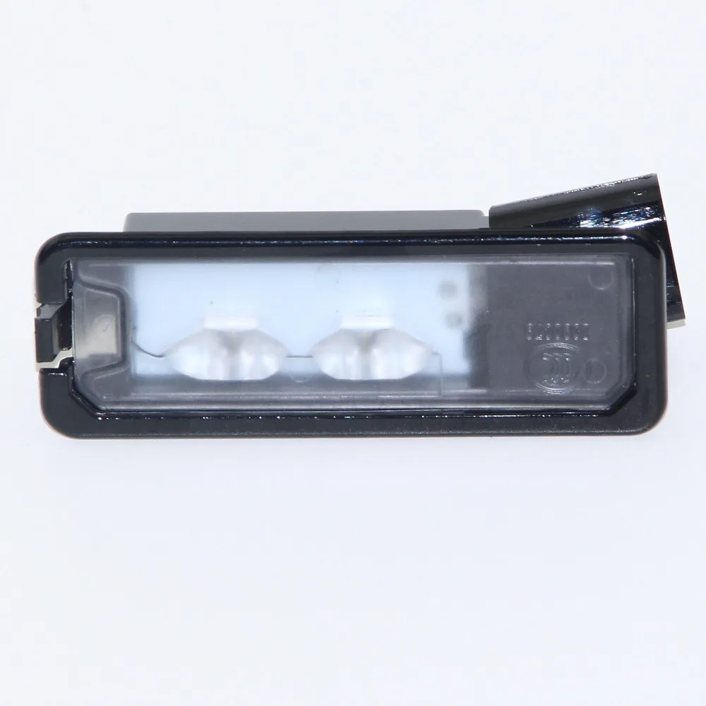 OEM Light License Plate LED License Plate Lamp Fit VW Passat B7 Golf MK7 Scirocco CC Polo 6R 35D 943 021 A 1K8 943 021 C
OEM Light License Plate LED License Plate Lamp Fit VW Passat B7 Golf MK7 Scirocco CC Polo 6R 35D 943 021 A 1K8 943 021 C