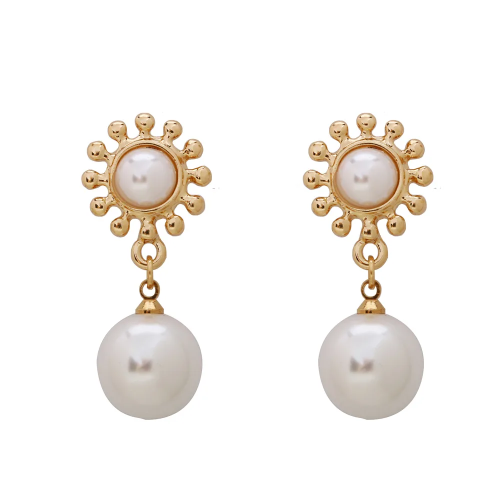 Sun Flower Short Large Pearl Ball Pearl Earrings Wild Stainless Steel Imitation Pearl Earring Women Earrings Boucle D'Oreille
Sun Flower Short Large Pearl Ball Pearl Earrings Wild Stainless Steel Imitation Pearl Earring Women Earrings Boucle D'Oreille