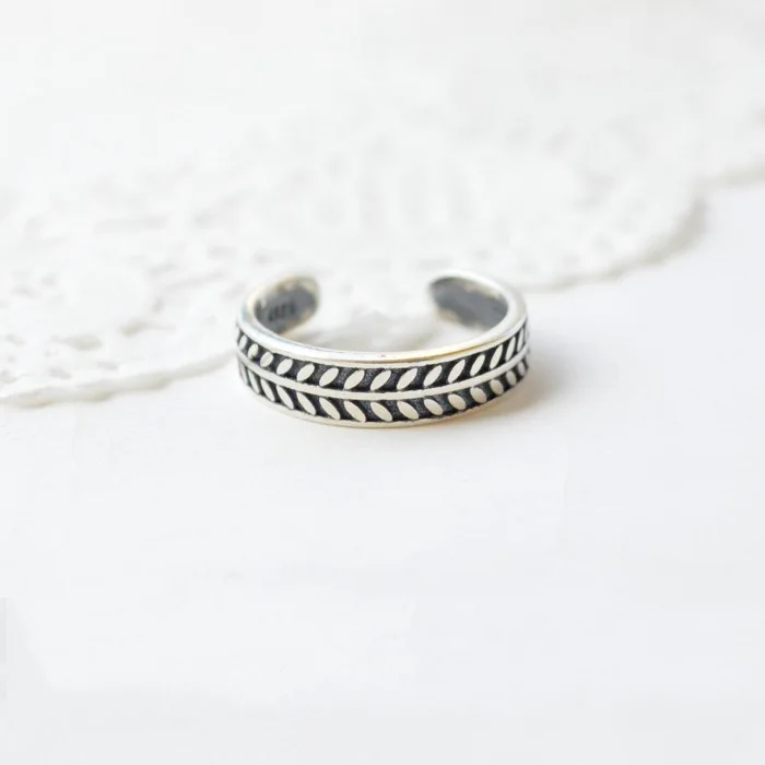 Flyleaf 925 Sterling Silver Vintage Leaves Open Rings For Women Hypoallergenic Lady Sterling-silver-jewelry
Flyleaf 925 Sterling Silver Vintage Leaves Open Rings For Women Hypoallergenic Lady Sterling-silver-jewelry