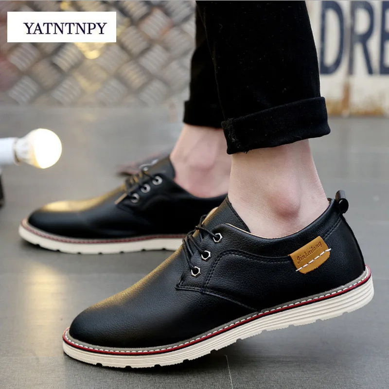 YATNTNPY New leather casual shoes Business England breathable flat men dress formal shoes office shoes with fur winter shoes
YATNTNPY New leather casual shoes Business England breathable flat men dress formal shoes office shoes with fur winter shoes