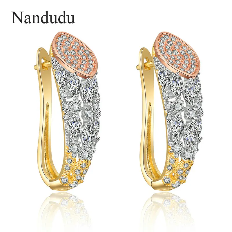 Nandudu Luxury Cubic Zircon Small Hoop Earrings for Women High Quality Jewelry Fashion Party Mix Gold Color GP Brincos CE545
Nandudu Luxury Cubic Zircon Small Hoop Earrings for Women High Quality Jewelry Fashion Party Mix Gold Color GP Brincos CE545