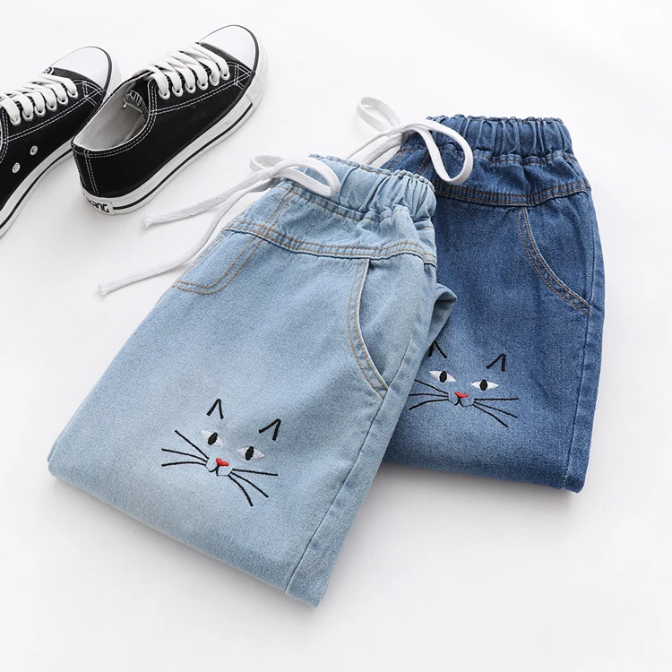 MUMUZI Denim Cropped trousers female jeans loose casual straight wild embroidery cat cute sweet pants soft summer new jeans
MUMUZI Denim Cropped trousers female jeans loose casual straight wild embroidery cat cute sweet pants soft summer new jeans