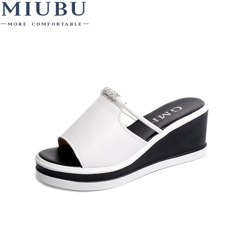 MIUBU Women Slipper Sandals Heels Wedges Platform Leather Peep Toe Crystal Elegant Female Sandals Mules Clogs Summer Shoes
MIUBU Women Slipper Sandals Heels Wedges Platform Leather Peep Toe Crystal Elegant Female Sandals Mules Clogs Summer Shoes
