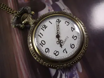 2015 10pcs/lot Free shipping hot sale wholesale lady boy mens New Antique Pocket Watch Necklace bronze simple flower white wp318
2015 10pcs/lot Free shipping hot sale wholesale lady boy mens New Antique Pocket Watch Necklace bronze simple flower white wp318