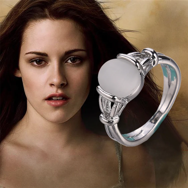 Twilight Saga Ring Bella Opals Silver Plated Fashion Hot New Simple Classic Movie Film Jewelry For Women Lady Wholesale
Twilight Saga Ring Bella Opals Silver Plated Fashion Hot New Simple Classic Movie Film Jewelry For Women Lady Wholesale