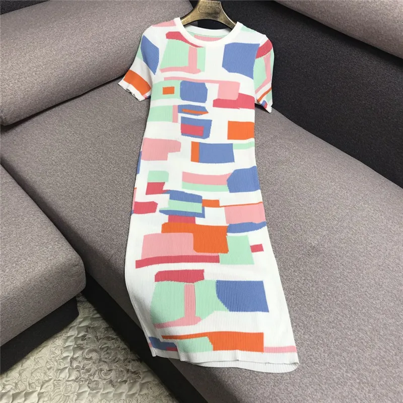 Luxury Designer Brand Knitted Dress for Women O Neck Multi Element Colorful Geometric Pattern Knitted Long Dress
Luxury Designer Brand Knitted Dress for Women O Neck Multi Element Colorful Geometric Pattern Knitted Long Dress