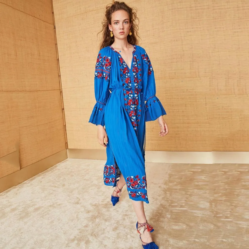 Boho Folk Floral Embroideried Ukraine Blue Long Sleeves Sino Women Dress With V-NeckLine Tassel Loose Spring Summer Dresses 2019
Boho Folk Floral Embroideried Ukraine Blue Long Sleeves Sino Women Dress With V-NeckLine Tassel Loose Spring Summer Dresses 2019