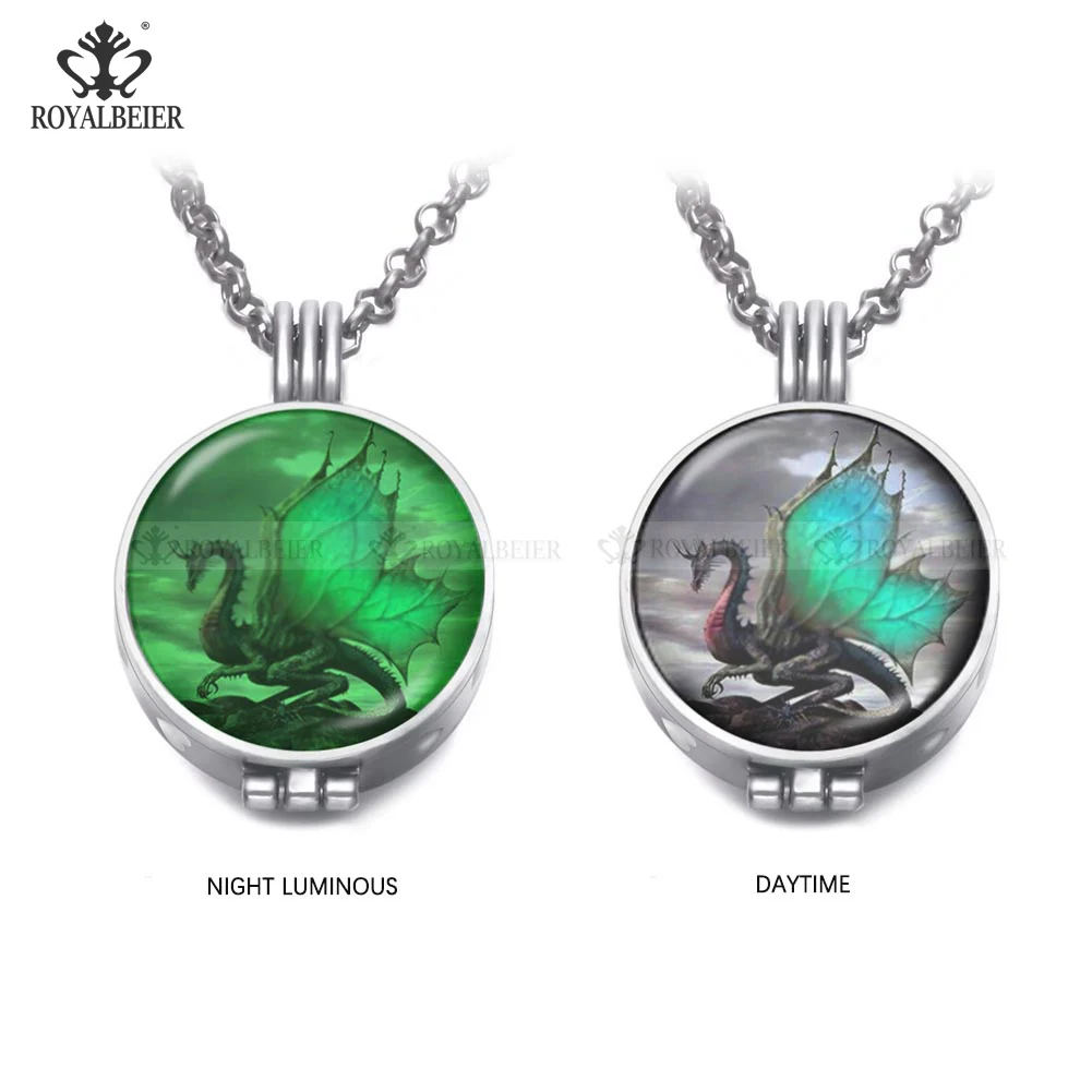 RoyalBeier Perfume Locket Luminous Necklaces Ancient Dragon Pattern Essential Oil Diffuser Pendant For Women Charms Jewelry
RoyalBeier Perfume Locket Luminous Necklaces Ancient Dragon Pattern Essential Oil Diffuser Pendant For Women Charms Jewelry
