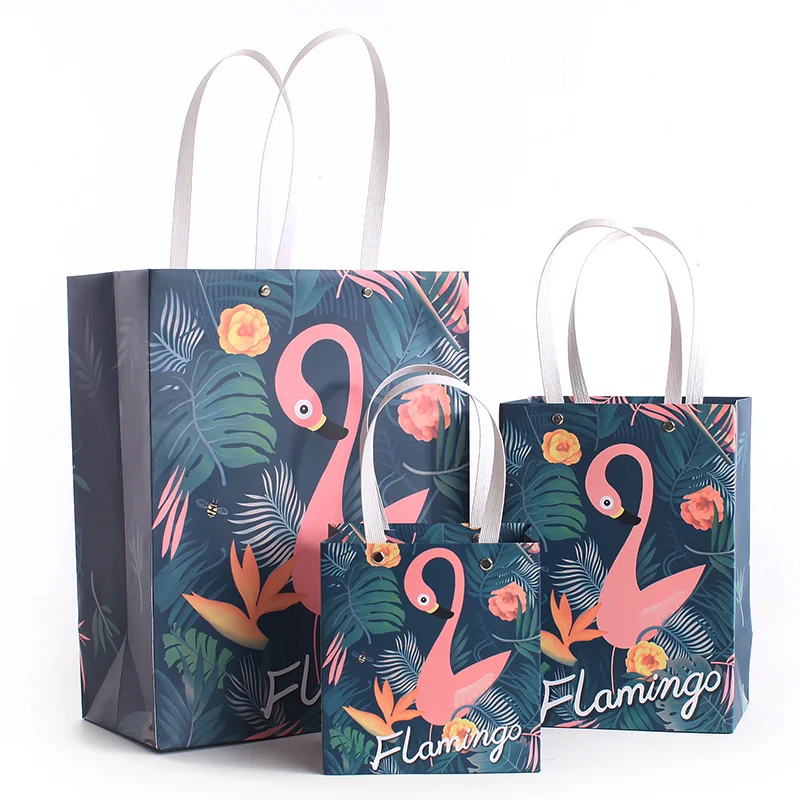 5PCS Portable Personalized cartoon flamingo sticky paper bags creative flip cover candy cordless Wedding gift bag Mother 's Day
5PCS Portable Personalized cartoon flamingo sticky paper bags creative flip cover candy cordless Wedding gift bag Mother 's Day