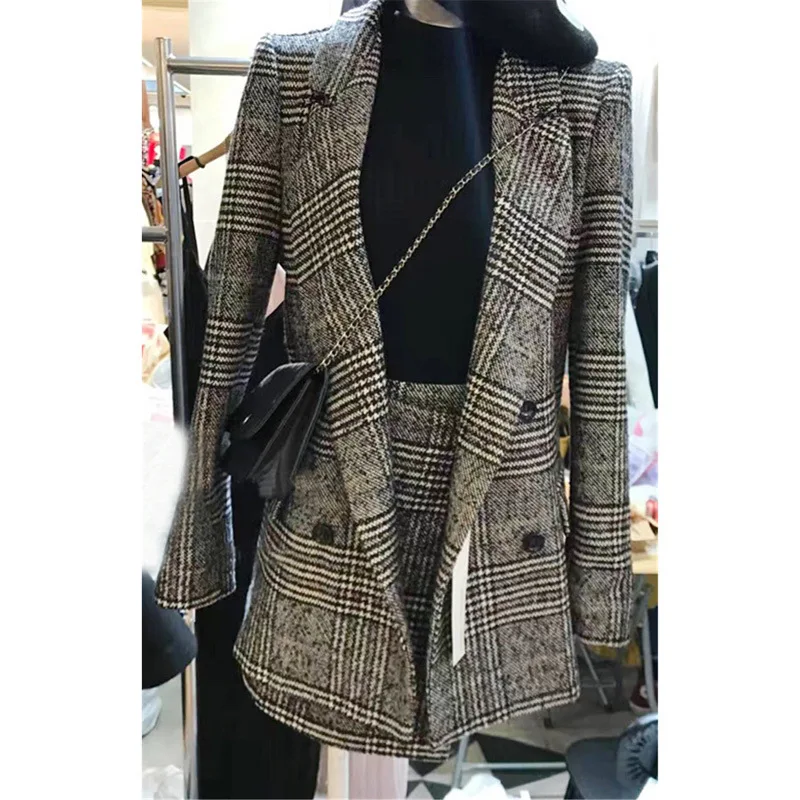2Pcs/set Women's Plaid Suit Lapel OL Blazer Houndstooth Jacket Coat + High Waist A-line Skirt Leisure Checked Skirt Casual Suit
2Pcs/set Women's Plaid Suit Lapel OL Blazer Houndstooth Jacket Coat + High Waist A-line Skirt Leisure Checked Skirt Casual Suit