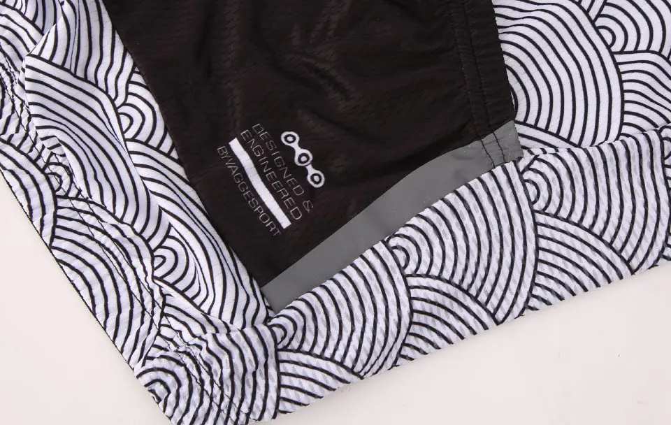 two-reflective-stripe-on-side-of-pocket