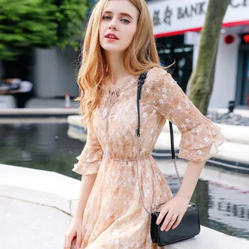 2018 autumn and summer new fashion women's printed butterfly sleeves small fresh ladies drawstring chiffon elegant midi dress
2018 autumn and summer new fashion women's printed butterfly sleeves small fresh ladies drawstring chiffon elegant midi dress