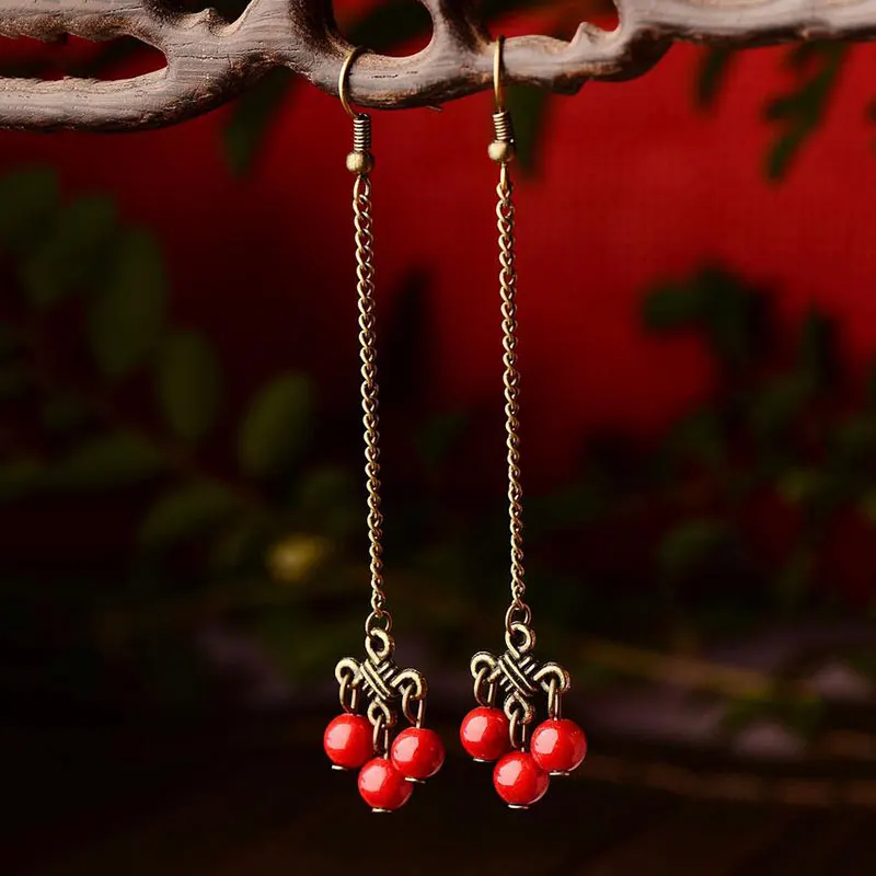 KYSZDL China folk style jewelry earrings wholesale ladies Palace film and television star temperament retro long earrings YC216
KYSZDL China folk style jewelry earrings wholesale ladies Palace film and television star temperament retro long earrings YC216