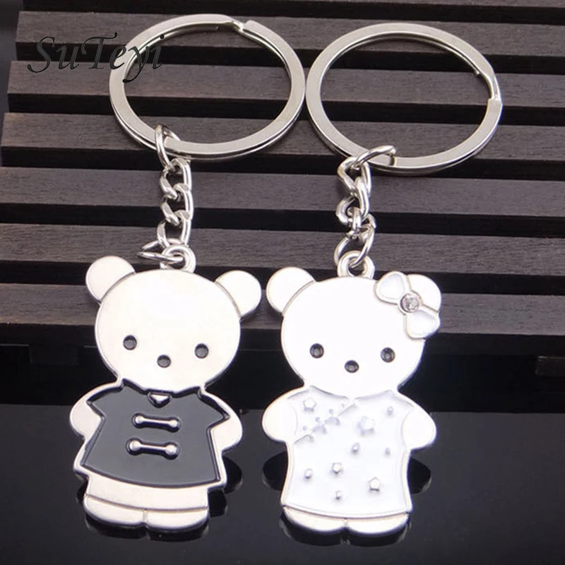 SUTEYI 1 Pair Couple Metal Bear Couple Key Chain Letter Keychain Silver Color Lovers Love Key Chain Valentine's Day gift
SUTEYI 1 Pair Couple Metal Bear Couple Key Chain Letter Keychain Silver Color Lovers Love Key Chain Valentine's Day gift