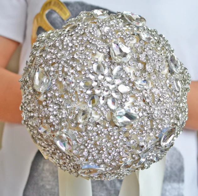 Bling Bling Crystal Brooch Adorned Wedding Bouquet Wedding Bridal Artificial Rose Flowers Bouquets De Mariage Handhold For Bride
Bling Bling Crystal Brooch Adorned Wedding Bouquet Wedding Bridal Artificial Rose Flowers Bouquets De Mariage Handhold For Bride