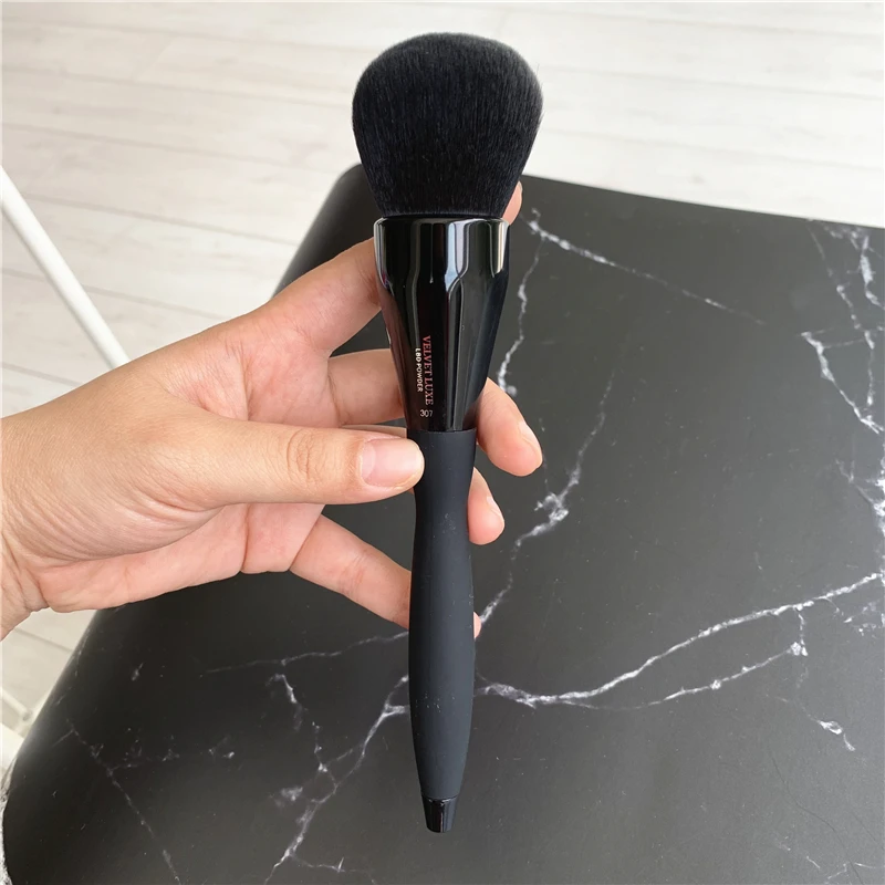 Lufusean Black Velvet #307 LBD Powder Foundation Makeup Brush Big Soft Hair Beauty Pro Bronzer Highlighter
Lufusean Black Velvet #307 LBD Powder Foundation Makeup Brush Big Soft Hair Beauty Pro Bronzer Highlighter