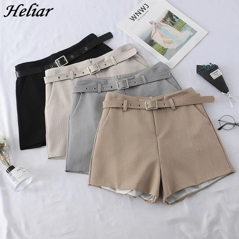 HELIAR 2019 Spring Women High Waist Shorts Casual Western Style Straight Outwear Suit Shorts Women Short Pants With Sashes
HELIAR 2019 Spring Women High Waist Shorts Casual Western Style Straight Outwear Suit Shorts Women Short Pants With Sashes