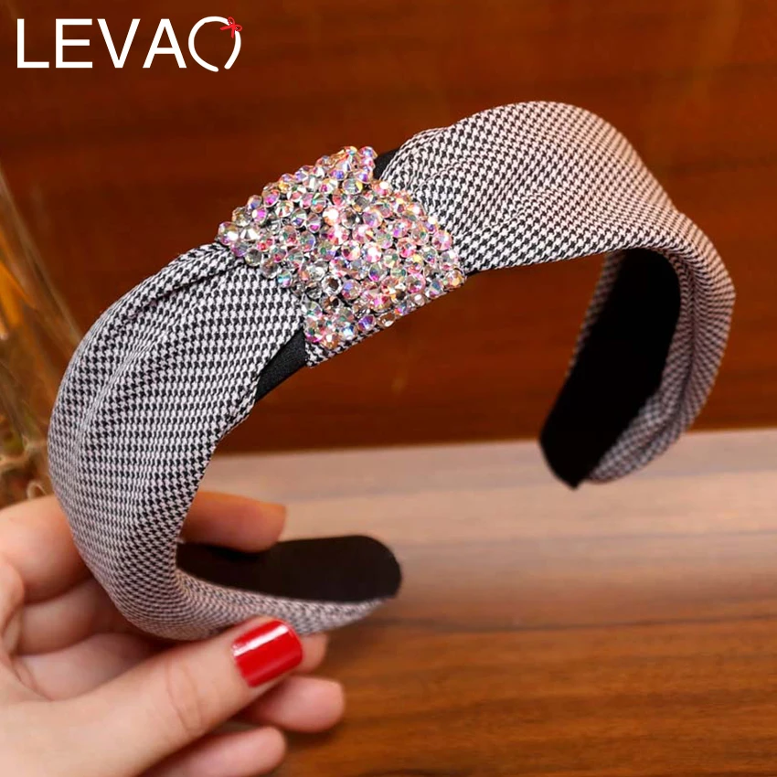 LEVAO Charm Rhinestone Top Knotted Headband Hairband For Women Plaid Print Hair Bands Wide Hair Hoop Bezel Hair Ornament
LEVAO Charm Rhinestone Top Knotted Headband Hairband For Women Plaid Print Hair Bands Wide Hair Hoop Bezel Hair Ornament