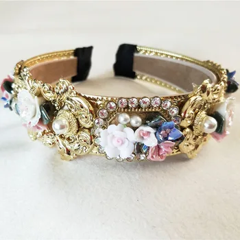 Fashionable Pearls Rhinestone Retro Palace Baroque Headdress Crown Luxury Velvet Hairband Card Wedding Hair Accessory
Fashionable Pearls Rhinestone Retro Palace Baroque Headdress Crown Luxury Velvet Hairband Card Wedding Hair Accessory