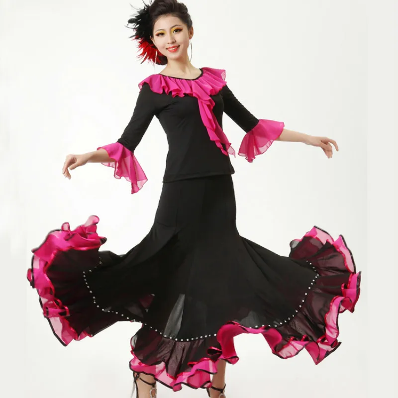 Trajes y vestidos de flamenca bajo pedido y en stock ENVIOS GRATIS