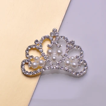(M0478) 46mmx35mm metal rhinestone embellishment ( Pearl&rhinestone cluster ),silver plating ,flat back
(M0478) 46mmx35mm metal rhinestone embellishment ( Pearl&rhinestone cluster ),silver plating ,flat back