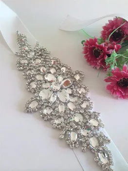 Clear Butterfly Rhinestone Applique Hot Fix Patch sewing on garment ,bridal gown
Clear Butterfly Rhinestone Applique Hot Fix Patch sewing on garment ,bridal gown