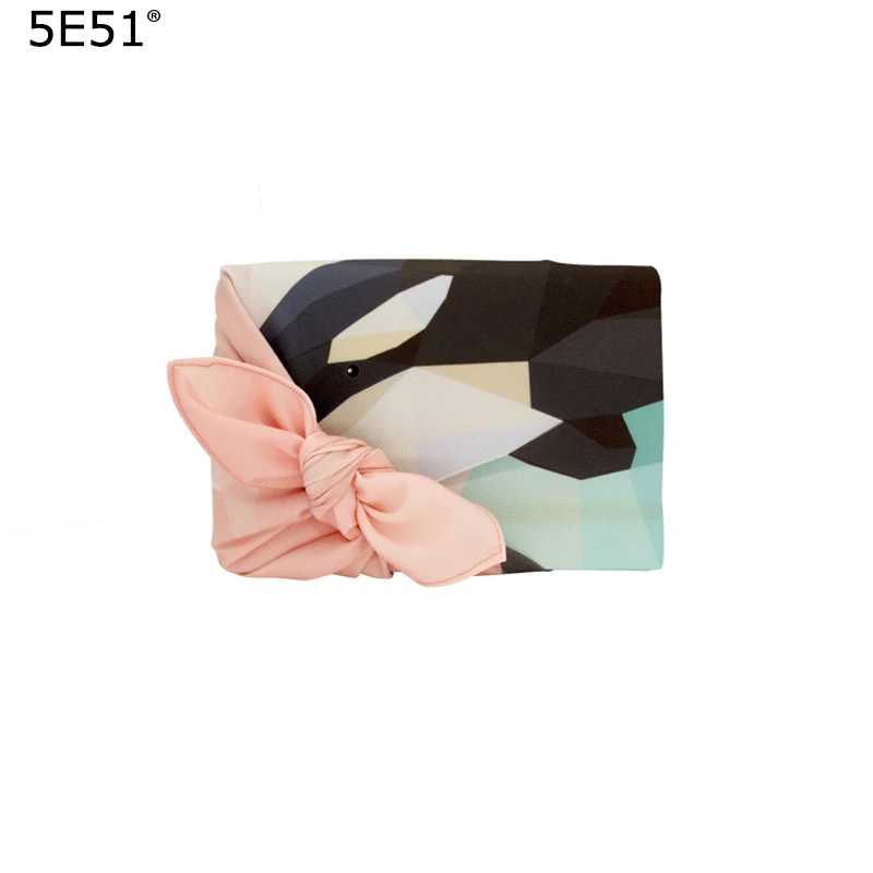Japanese furoshiki polyester 100% / Japan classic Tradition Killer whale printed 48cm / Table cloth Many Uses Gifts
Japanese furoshiki polyester 100% / Japan classic Tradition Killer whale printed 48cm / Table cloth Many Uses Gifts