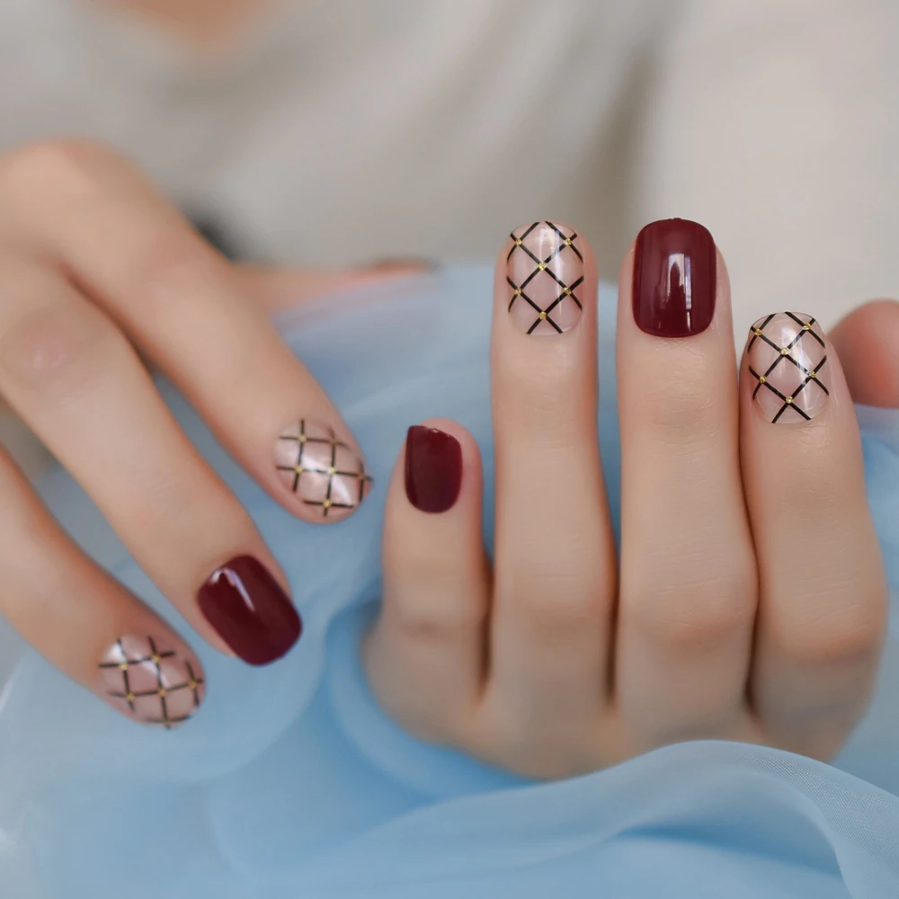 Round Short Designed Fake Nails Red Wine Clear Sexy Black Fishing net Pattern Press on Manicure Tips Pre-designed for Daily Wear
Round Short Designed Fake Nails Red Wine Clear Sexy Black Fishing net Pattern Press on Manicure Tips Pre-designed for Daily Wear