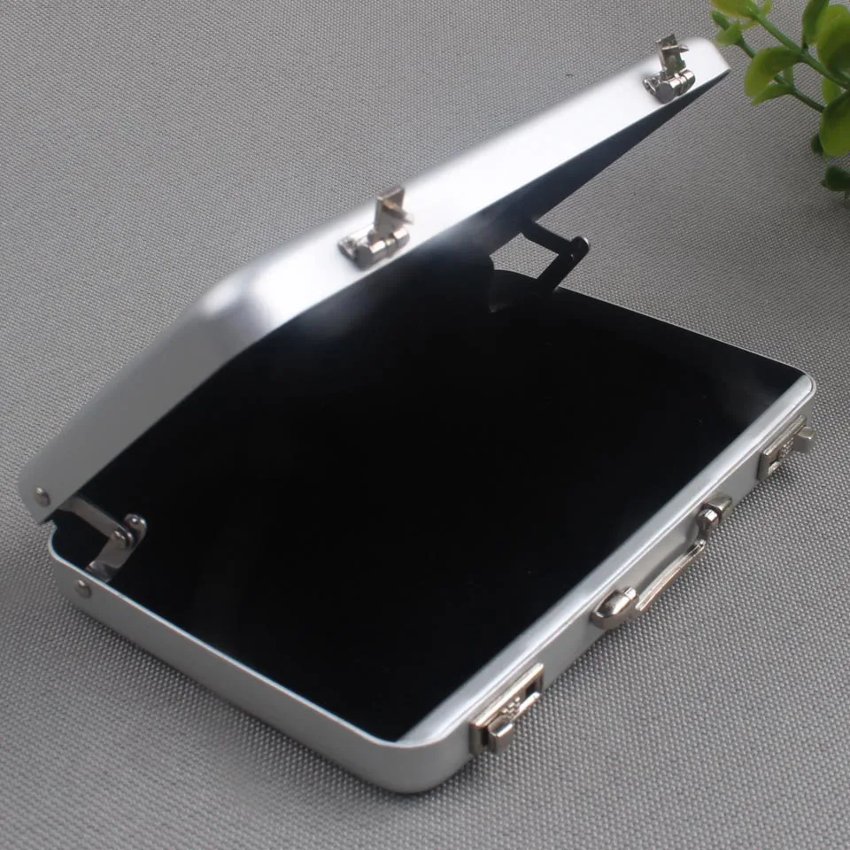 Cute safe Aluminium Credit Card Holder Wallet Business ID Name Card Holder 4pcs lot
Cute safe Aluminium Credit Card Holder Wallet Business ID Name Card Holder 4pcs lot