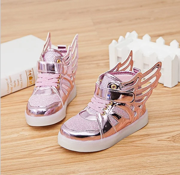 2018 New Children Shoes Fashion Wings Boys Girls Sneaker Luminous Children Flash Kids Led Lighting Child Casual Shoes 21-30
2018 New Children Shoes Fashion Wings Boys Girls Sneaker Luminous Children Flash Kids Led Lighting Child Casual Shoes 21-30