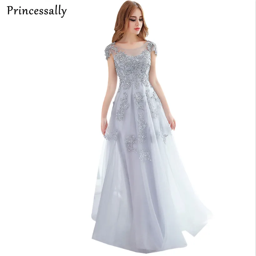 Princessally Long Evening Dresses 2017 Grey Lace Embroidery Beading Party Gown Bridal Banquet Elegant Slim Prom Dress Cheap
Princessally Long Evening Dresses 2017 Grey Lace Embroidery Beading Party Gown Bridal Banquet Elegant Slim Prom Dress Cheap